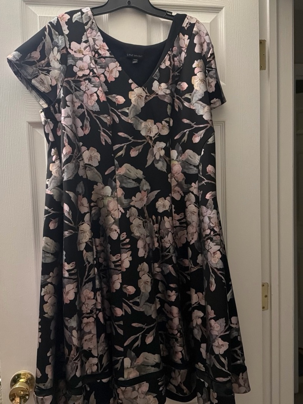 Lane Bryant Black Floral V-Neck dress - Pink & Gray Blossoms - Picture 2 of 3